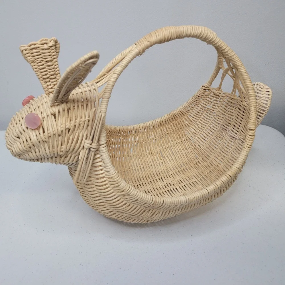 Vintage Woven Wicker Bunny Rabbit Easter Basket Pink Button Eyes‎ 13 Inch